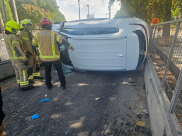 إصابة متوسطة لسيدة بانقلاب مركبة قرب يافا 